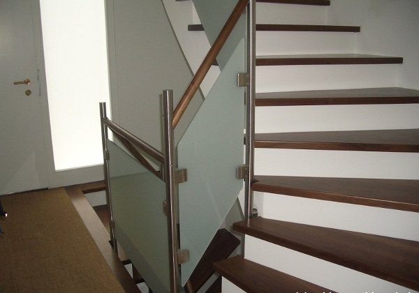 Treppengelaender - Schlosserei Höck Treppengeländer aus Stahl